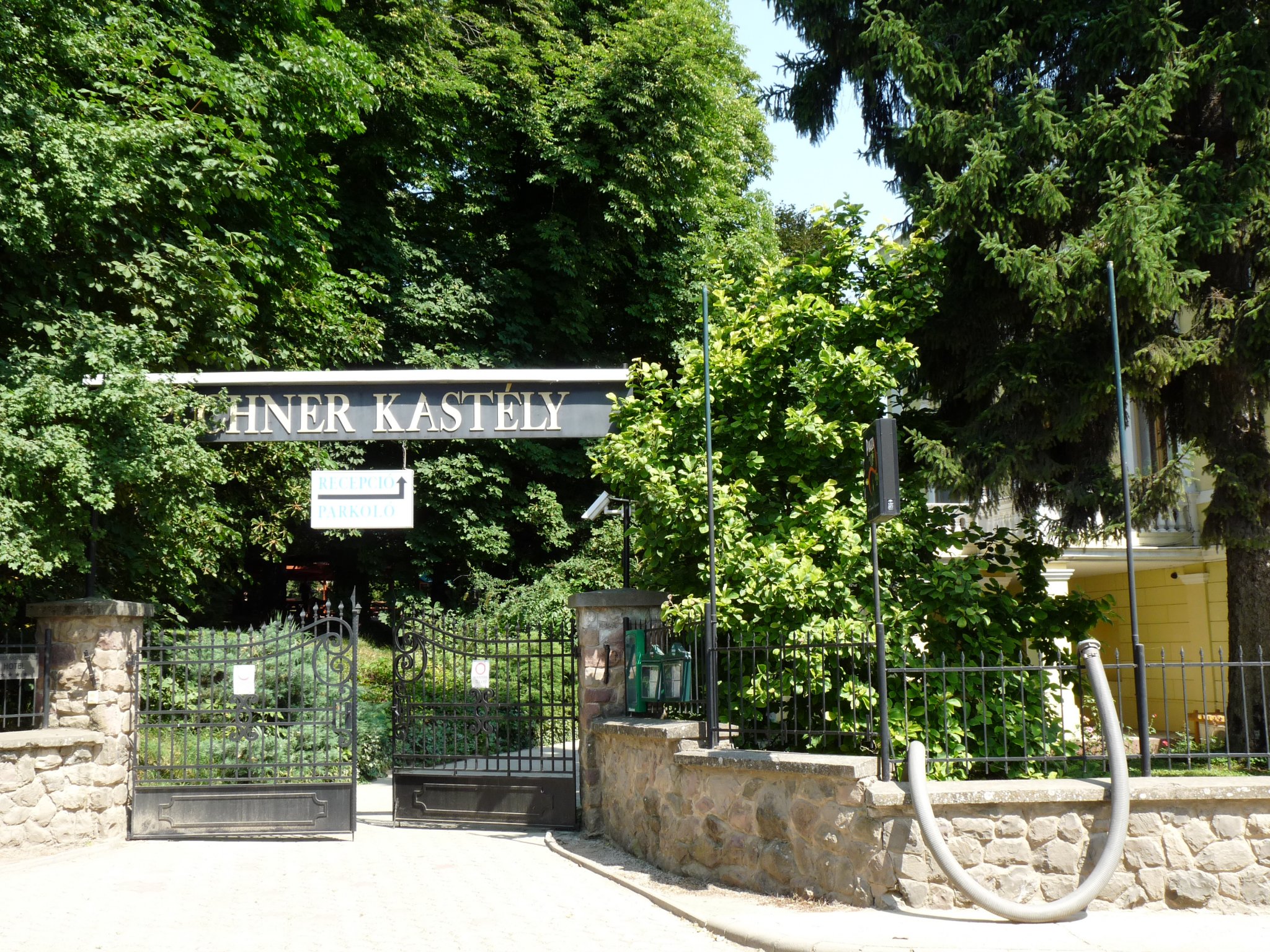 Puchner Kastélyszálló